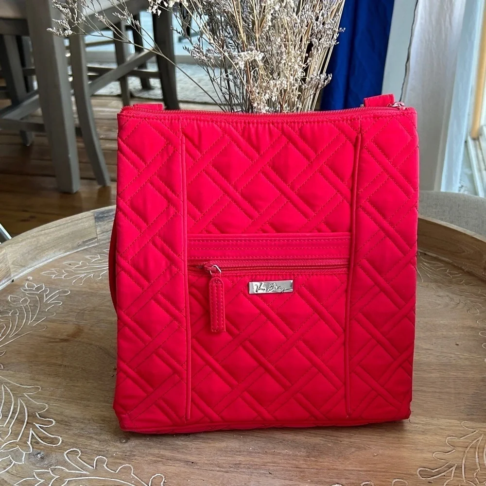 Vera Bradley quilted red shoulder bag bold color.classic diamond quilted design
